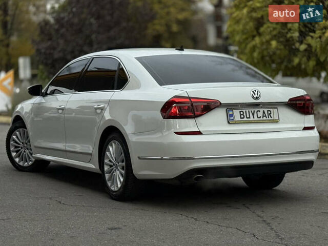 Белый Фольксваген Пассат, объемом двигателя 1.8 л и пробегом 57 тыс. км за 11299 $, фото 2 на Automoto.ua