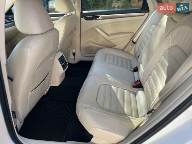 Фольксваген Пассат 2017 в Львове на Automoto.ua Белый Фольксваген Пассат, объемом двигателя 1.8 л и пробегом 78 тыс. км за 15750 $, фото 17 на Automoto.ua