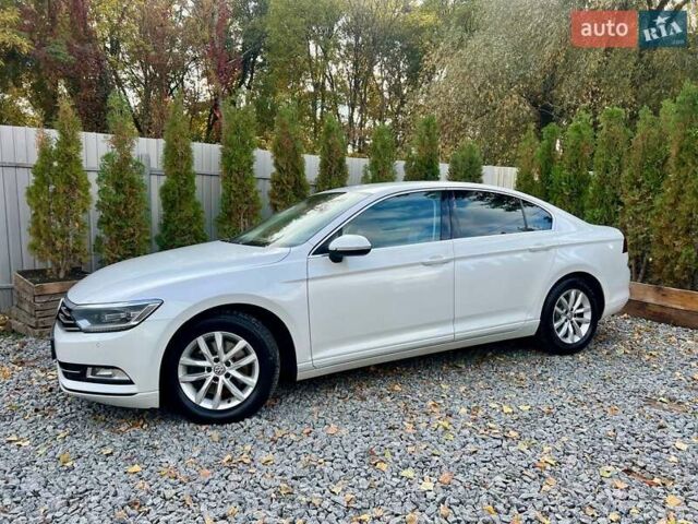 Белый Фольксваген Пассат, объемом двигателя 1.97 л и пробегом 240 тыс. км за 17900 $, фото 5 на Automoto.ua
