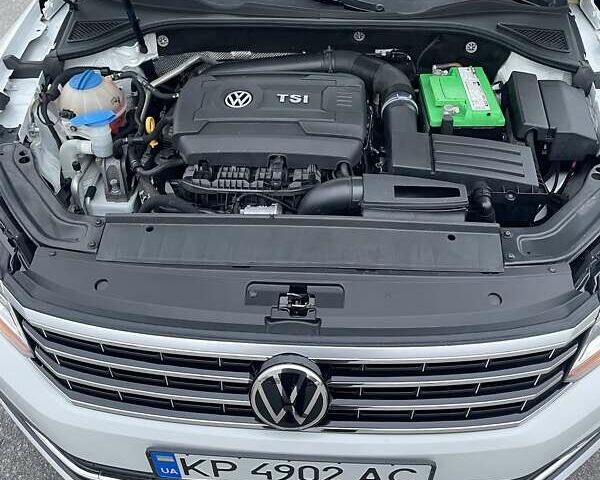 Білий Фольксваген Пассат, об'ємом двигуна 1.8 л та пробігом 181 тис. км за 14000 $, фото 21 на Automoto.ua