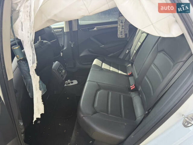 Белый Фольксваген Пассат, объемом двигателя 1.98 л и пробегом 163 тыс. км за 4500 $, фото 4 на Automoto.ua