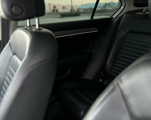 Белый Фольксваген Пассат, объемом двигателя 2 л и пробегом 320 тыс. км за 16900 $, фото 15 на Automoto.ua