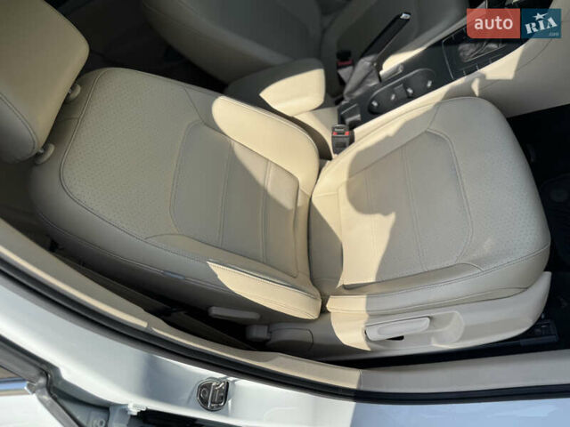 Белый Фольксваген Пассат, объемом двигателя 1.8 л и пробегом 78 тыс. км за 13800 $, фото 35 на Automoto.ua