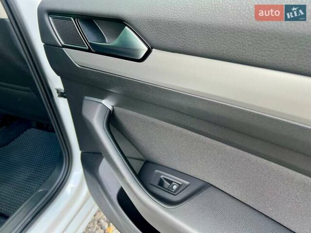 Белый Фольксваген Пассат, объемом двигателя 1.97 л и пробегом 240 тыс. км за 17900 $, фото 72 на Automoto.ua