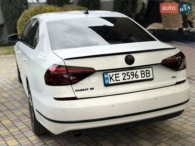 Белый Фольксваген Пассат, объемом двигателя 1.8 л и пробегом 137 тыс. км за 14500 $, фото 4 на Automoto.ua