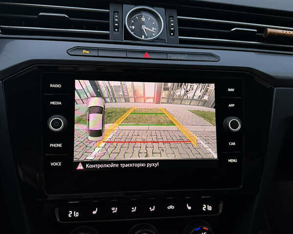 Белый Фольксваген Пассат, объемом двигателя 1.97 л и пробегом 260 тыс. км за 17750 $, фото 20 на Automoto.ua