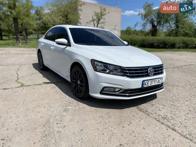 Белый Фольксваген Пассат, объемом двигателя 1.98 л и пробегом 145 тыс. км за 13500 $, фото 52 на Automoto.ua