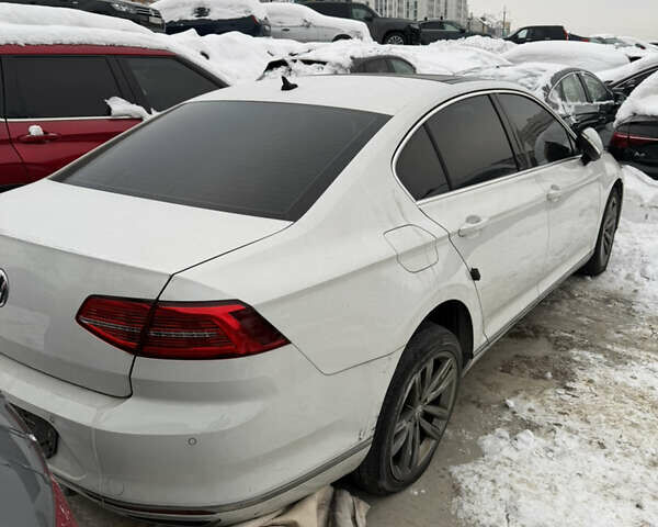 Білий Фольксваген Пассат, об'ємом двигуна 2 л та пробігом 91 тис. км за 16200 $, фото 6 на Automoto.ua
