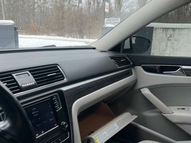 Білий Фольксваген Пассат, об'ємом двигуна 1.98 л та пробігом 205 тис. км за 13500 $, фото 21 на Automoto.ua