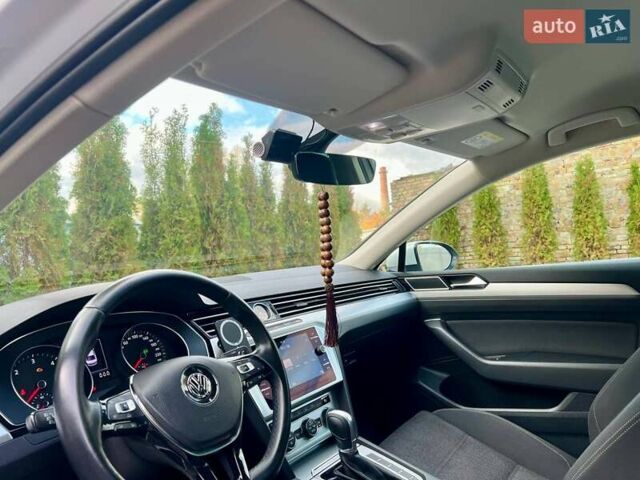 Белый Фольксваген Пассат, объемом двигателя 1.97 л и пробегом 240 тыс. км за 17900 $, фото 61 на Automoto.ua