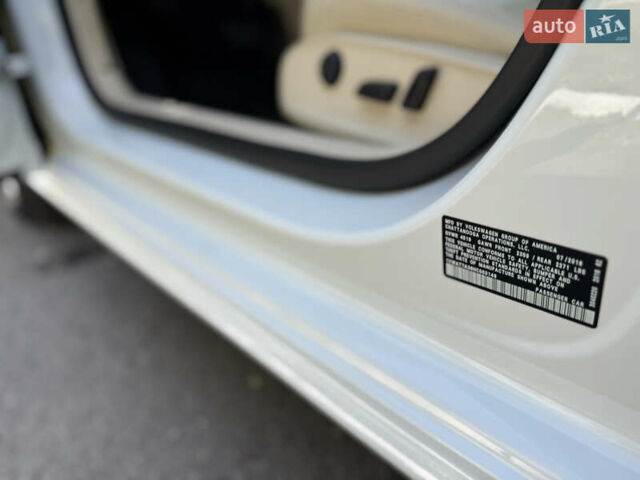 Белый Фольксваген Пассат, объемом двигателя 1.8 л и пробегом 78 тыс. км за 13800 $, фото 31 на Automoto.ua
