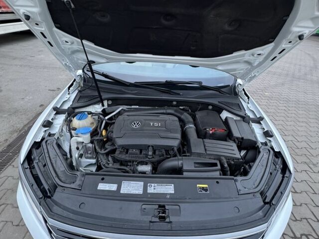 Белый Фольксваген Пассат, объемом двигателя 1.8 л и пробегом 178 тыс. км за 14000 $, фото 7 на Automoto.ua