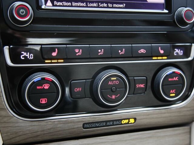 Белый Фольксваген Пассат, объемом двигателя 3.6 л и пробегом 136 тыс. км за 15500 $, фото 16 на Automoto.ua