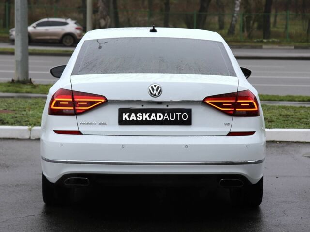 Белый Фольксваген Пассат, объемом двигателя 3.6 л и пробегом 136 тыс. км за 15500 $, фото 4 на Automoto.ua