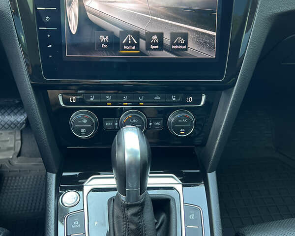 Белый Фольксваген Пассат, объемом двигателя 2 л и пробегом 168 тыс. км за 22700 $, фото 19 на Automoto.ua