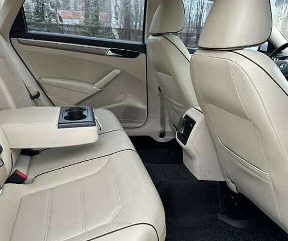 Білий Фольксваген Пассат, об'ємом двигуна 1.8 л та пробігом 132 тис. км за 10000 $, фото 9 на Automoto.ua