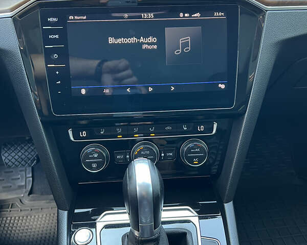 Белый Фольксваген Пассат, объемом двигателя 2 л и пробегом 168 тыс. км за 22700 $, фото 18 на Automoto.ua