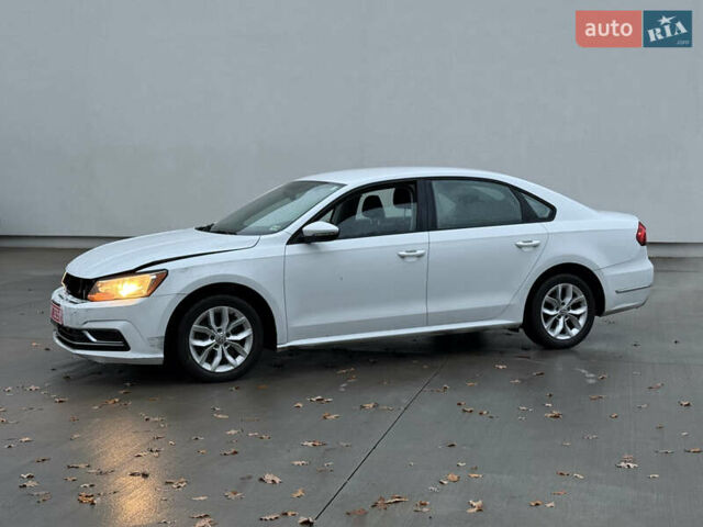 Белый Фольксваген Пассат, объемом двигателя 2 л и пробегом 273 тыс. км за 8300 $, фото 13 на Automoto.ua