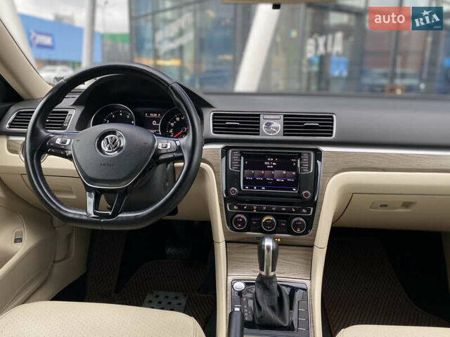 Белый Фольксваген Пассат, объемом двигателя 1.8 л и пробегом 198 тыс. км за 11950 $, фото 12 на Automoto.ua