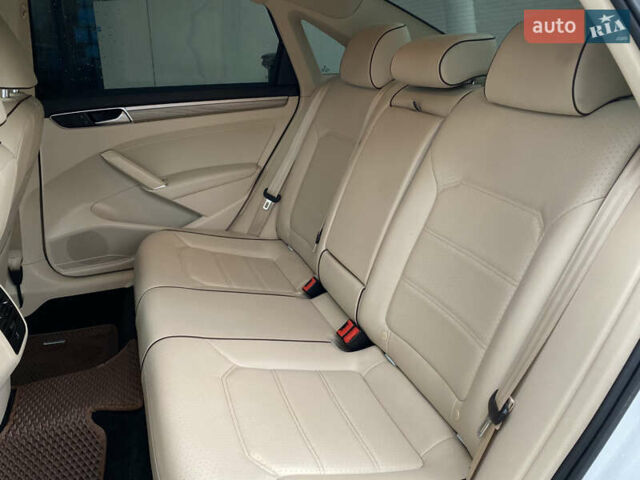 Белый Фольксваген Пассат, объемом двигателя 1.8 л и пробегом 198 тыс. км за 11990 $, фото 21 на Automoto.ua