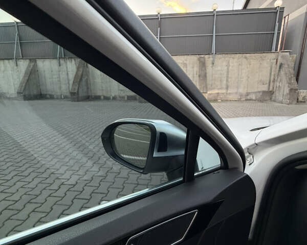 Белый Фольксваген Пассат, объемом двигателя 1.97 л и пробегом 260 тыс. км за 17750 $, фото 7 на Automoto.ua