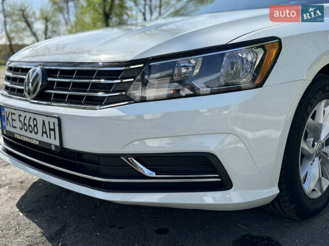 Белый Фольксваген Пассат, объемом двигателя 1.8 л и пробегом 78 тыс. км за 13800 $, фото 14 на Automoto.ua