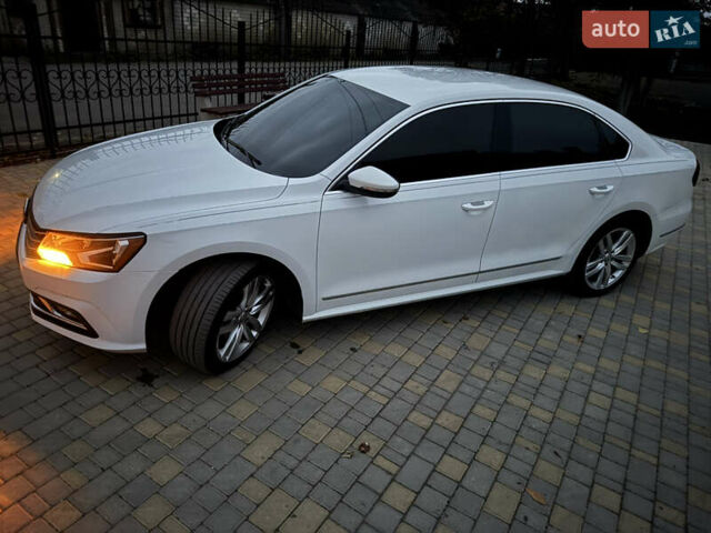 Белый Фольксваген Пассат, объемом двигателя 1.8 л и пробегом 185 тыс. км за 12650 $, фото 9 на Automoto.ua