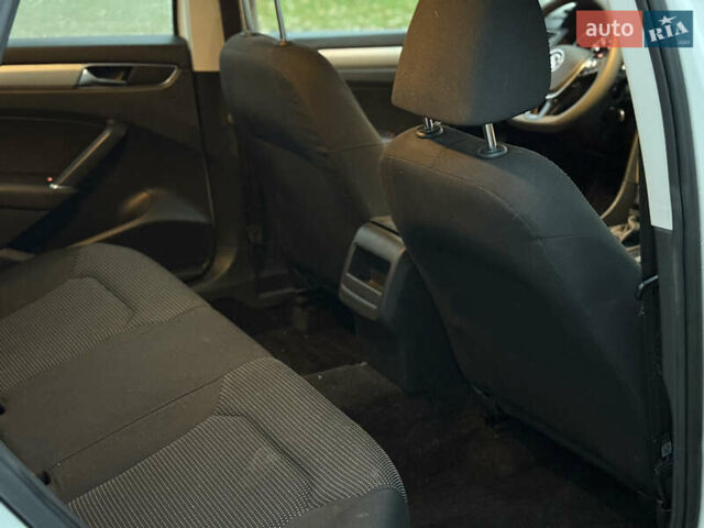 Белый Фольксваген Пассат, объемом двигателя 2 л и пробегом 273 тыс. км за 8300 $, фото 31 на Automoto.ua