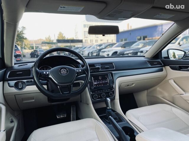 Білий Фольксваген Пассат, об'ємом двигуна 1.8 л та пробігом 92 тис. км за 12900 $, фото 12 на Automoto.ua