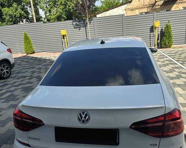 Білий Фольксваген Пассат, об'ємом двигуна 1.98 л та пробігом 127 тис. км за 15300 $, фото 8 на Automoto.ua