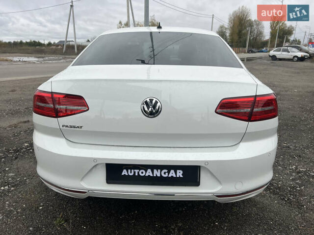 Белый Фольксваген Пассат, объемом двигателя 2 л и пробегом 120 тыс. км за 22000 $, фото 3 на Automoto.ua