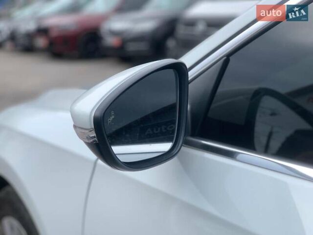 Білий Фольксваген Пассат, об'ємом двигуна 2 л та пробігом 152 тис. км за 16690 $, фото 8 на Automoto.ua