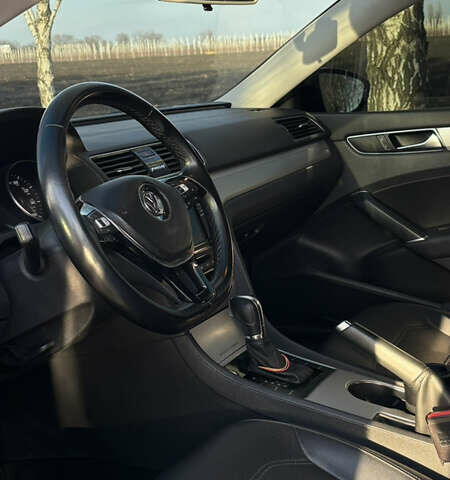 Белый Фольксваген Пассат, объемом двигателя 1.98 л и пробегом 121 тыс. км за 13700 $, фото 6 на Automoto.ua