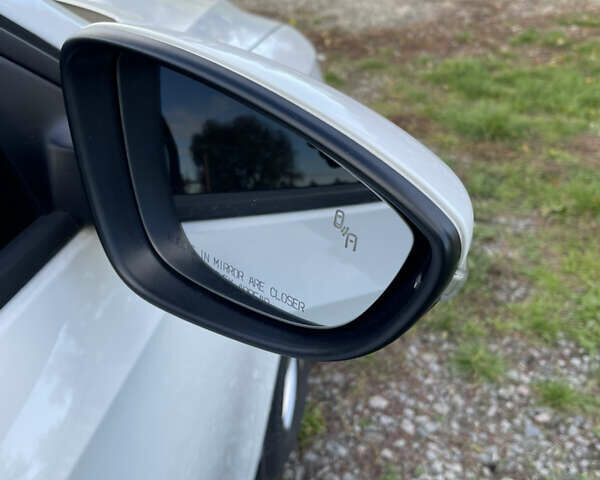 Белый Фольксваген Пассат, объемом двигателя 2 л и пробегом 132 тыс. км за 13200 $, фото 43 на Automoto.ua