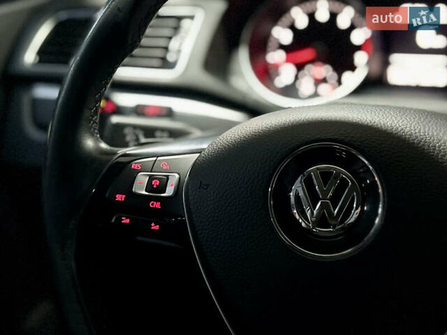 Білий Фольксваген Пассат, об'ємом двигуна 1.98 л та пробігом 143 тис. км за 12900 $, фото 26 на Automoto.ua