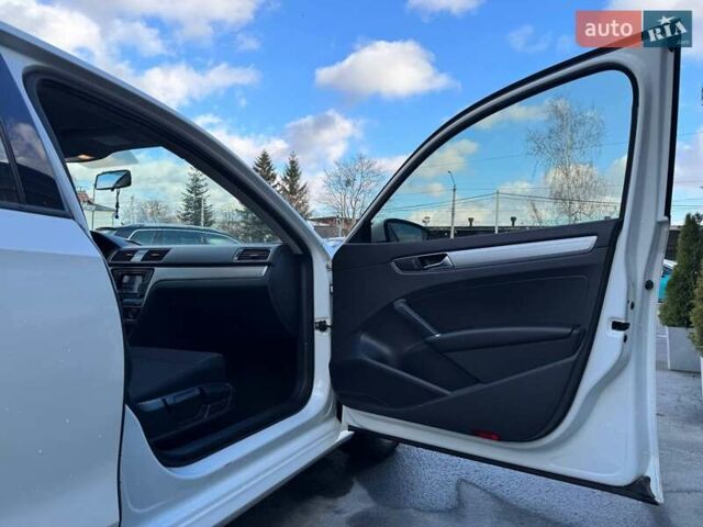 Белый Фольксваген Пассат, объемом двигателя 2 л и пробегом 90 тыс. км за 12800 $, фото 69 на Automoto.ua