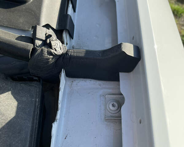 Белый Фольксваген Пассат, объемом двигателя 2 л и пробегом 132 тыс. км за 13200 $, фото 30 на Automoto.ua