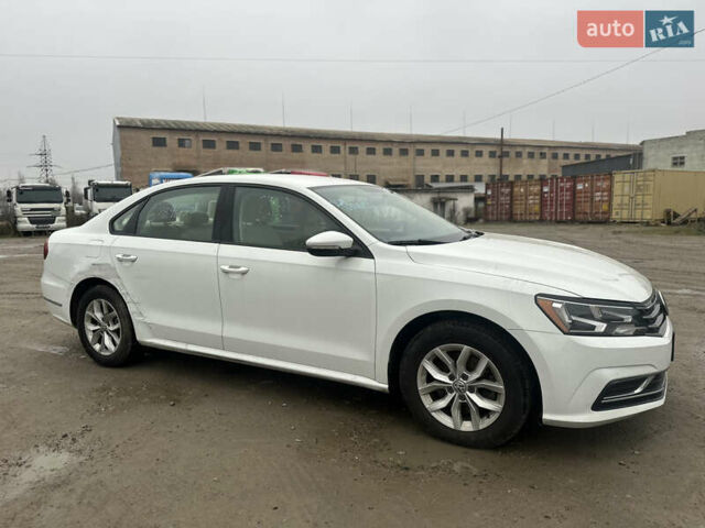 Білий Фольксваген Пассат, об'ємом двигуна 2 л та пробігом 147 тис. км за 8600 $, фото 1 на Automoto.ua