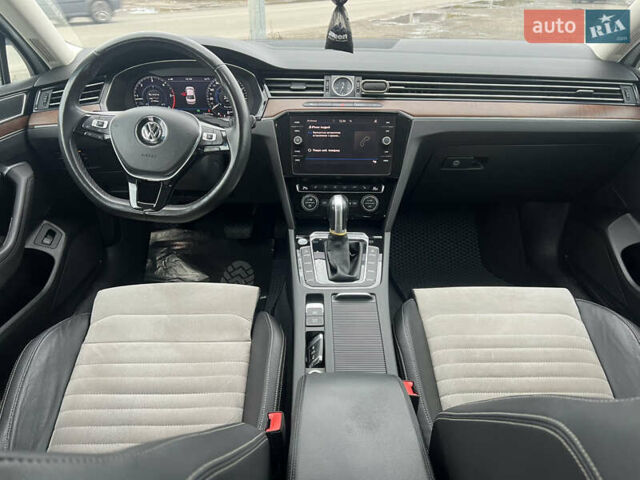 Белый Фольксваген Пассат, объемом двигателя 2 л и пробегом 120 тыс. км за 22000 $, фото 20 на Automoto.ua