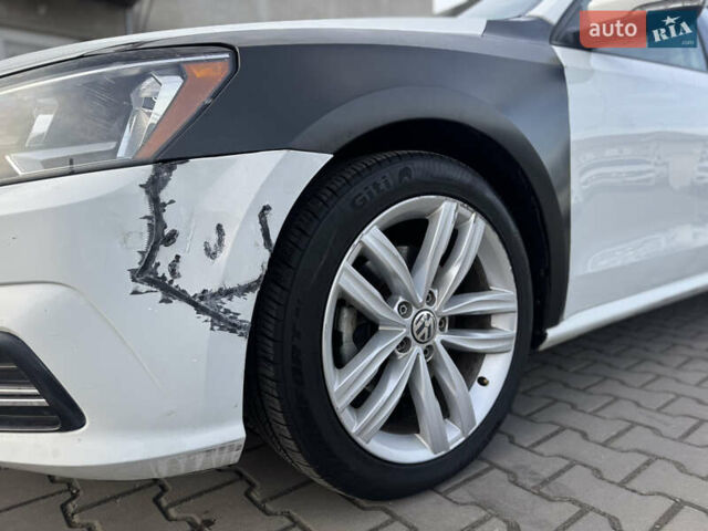 Белый Фольксваген Пассат, объемом двигателя 2 л и пробегом 214 тыс. км за 10800 $, фото 11 на Automoto.ua