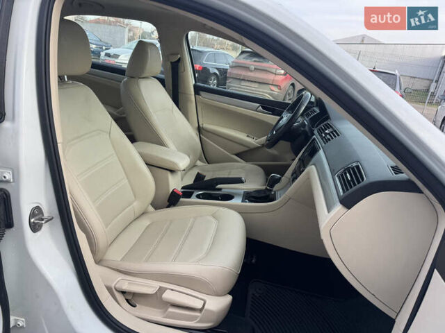 Белый Фольксваген Пассат, объемом двигателя 2 л и пробегом 214 тыс. км за 10800 $, фото 25 на Automoto.ua