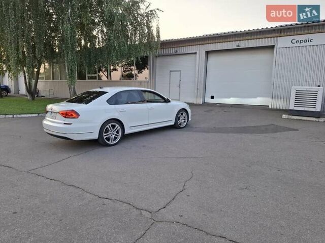 Белый Фольксваген Пассат, объемом двигателя 1.98 л и пробегом 134 тыс. км за 15500 $, фото 28 на Automoto.ua