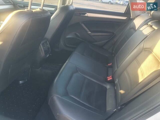 Белый Фольксваген Пассат, объемом двигателя 1.98 л и пробегом 156 тыс. км за 14699 $, фото 5 на Automoto.ua