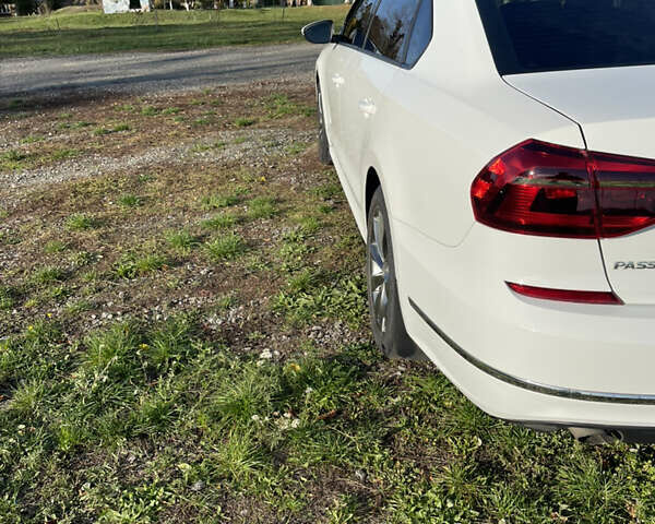 Белый Фольксваген Пассат, объемом двигателя 2 л и пробегом 132 тыс. км за 13200 $, фото 2 на Automoto.ua