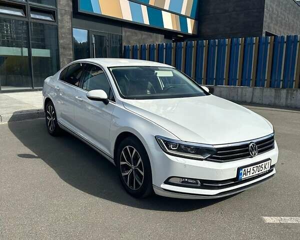 Белый Фольксваген Пассат, объемом двигателя 1.8 л и пробегом 99 тыс. км за 20500 $, фото 8 на Automoto.ua