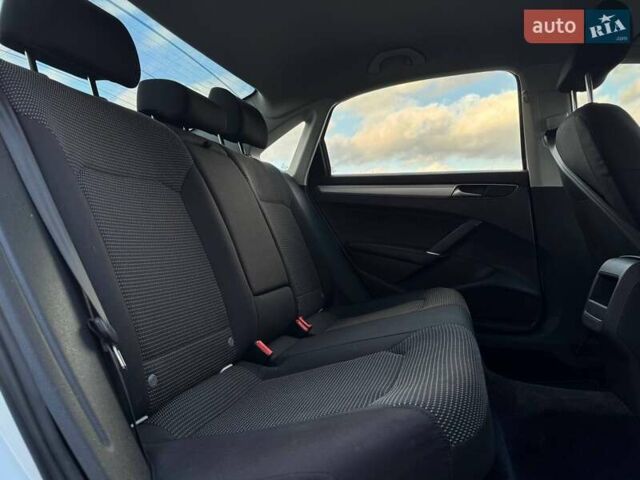 Белый Фольксваген Пассат, объемом двигателя 2 л и пробегом 90 тыс. км за 12800 $, фото 65 на Automoto.ua