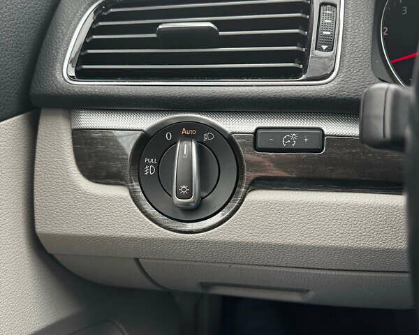 Білий Фольксваген Пассат, об'ємом двигуна 1.98 л та пробігом 134 тис. км за 14500 $, фото 12 на Automoto.ua