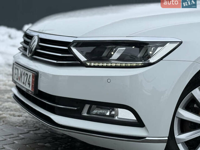 Белый Фольксваген Пассат, объемом двигателя 2 л и пробегом 198 тыс. км за 18950 $, фото 16 на Automoto.ua