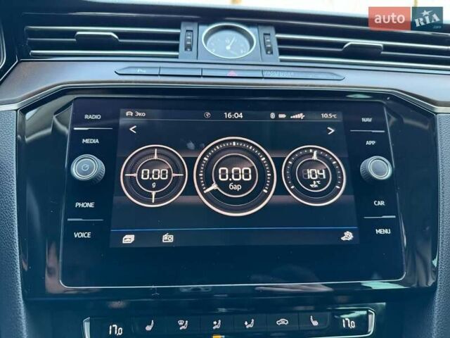 Білий Фольксваген Пассат, об'ємом двигуна 1.8 л та пробігом 170 тис. км за 17500 $, фото 1 на Automoto.ua