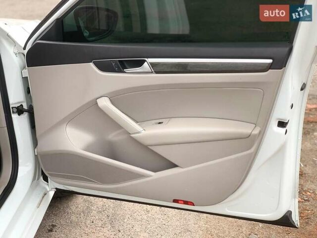 Білий Фольксваген Пассат, об'ємом двигуна 2 л та пробігом 152 тис. км за 16690 $, фото 18 на Automoto.ua